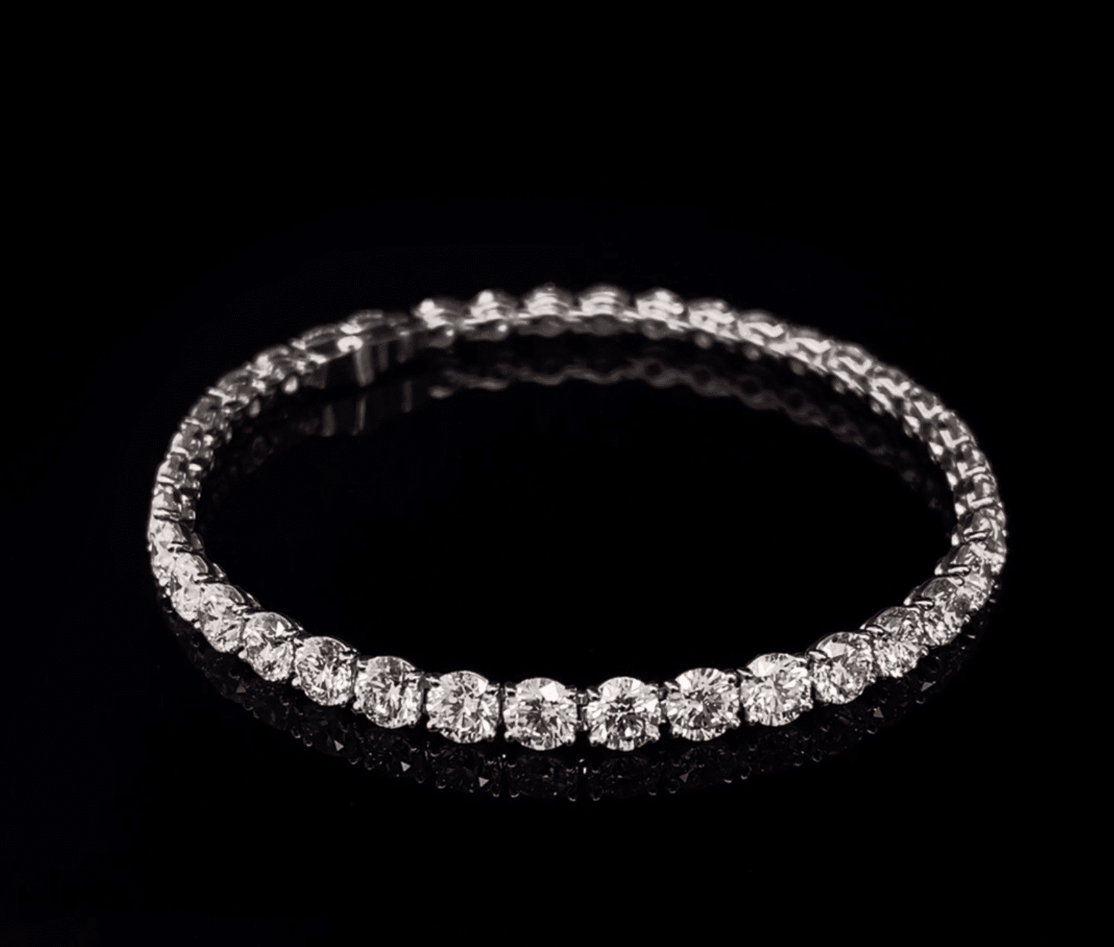Diamond tennis bracelet