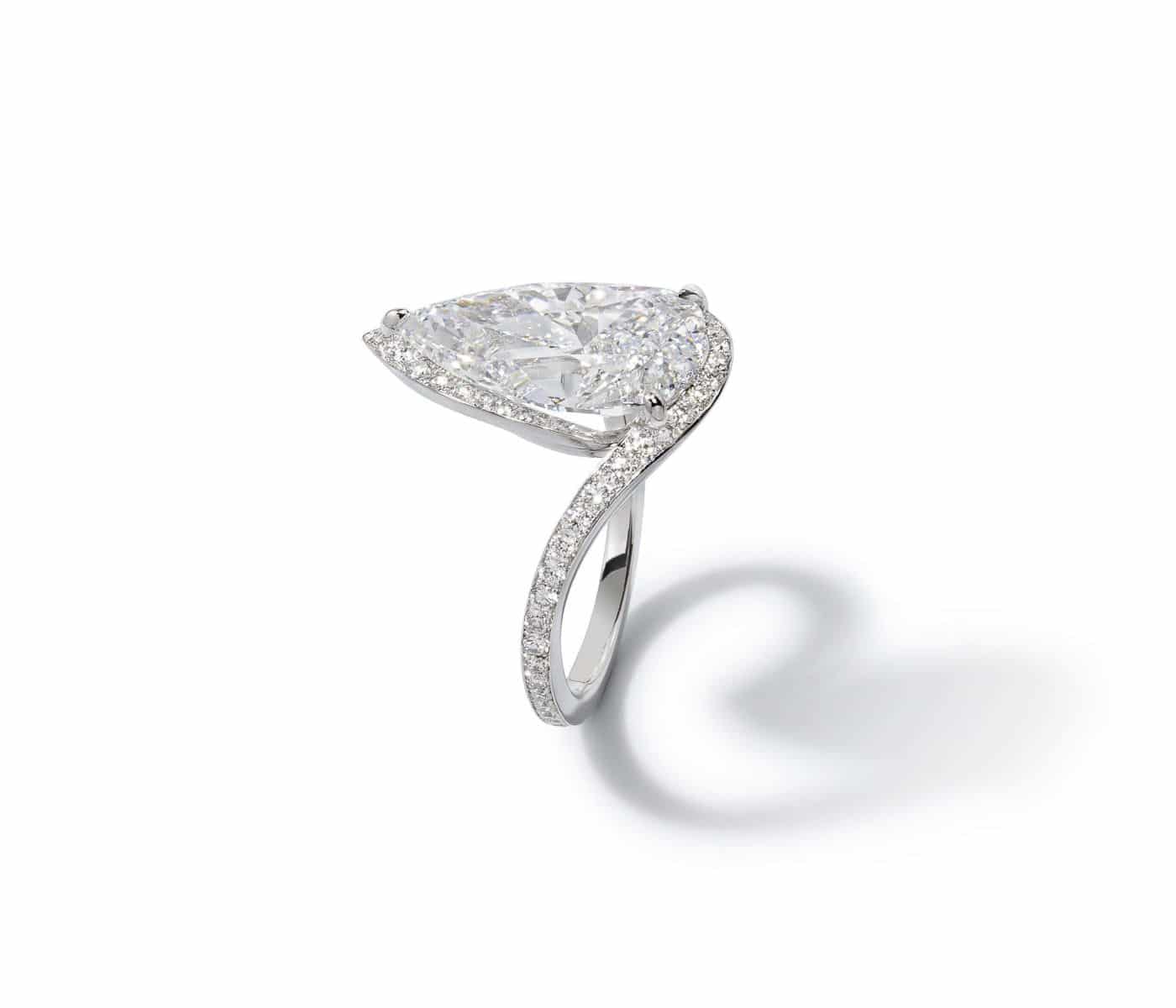 pear shape engagement ring side