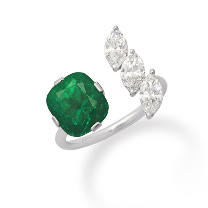 3019176 Emerald Ring CUS i