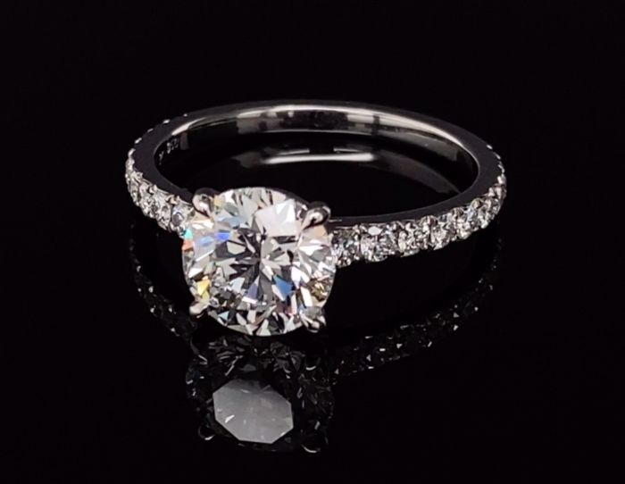 Round Brilliant Diamond Ring